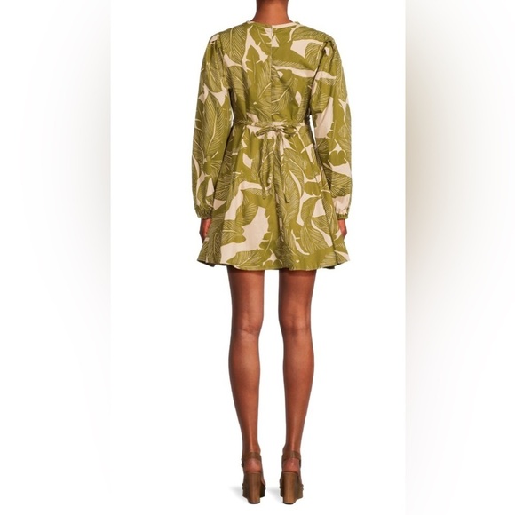 NEW Walter Baker Janelle Leaf Print Plunging Mini Dress - Picture 2 of 4